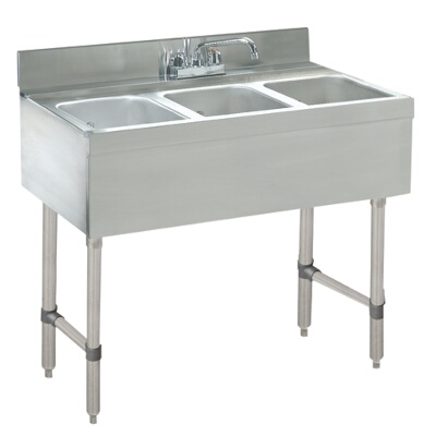 Advance Tabco CRB-33C – (3) Compartment Sink Unit, 36″W, (1) faucet, no drainboards